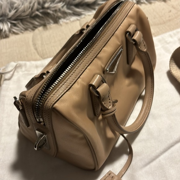 Prada Re-Edition 2005 Nylon Crossbody Bag with Strap/Wallet - 100% Authentic - Picture 9 of 11